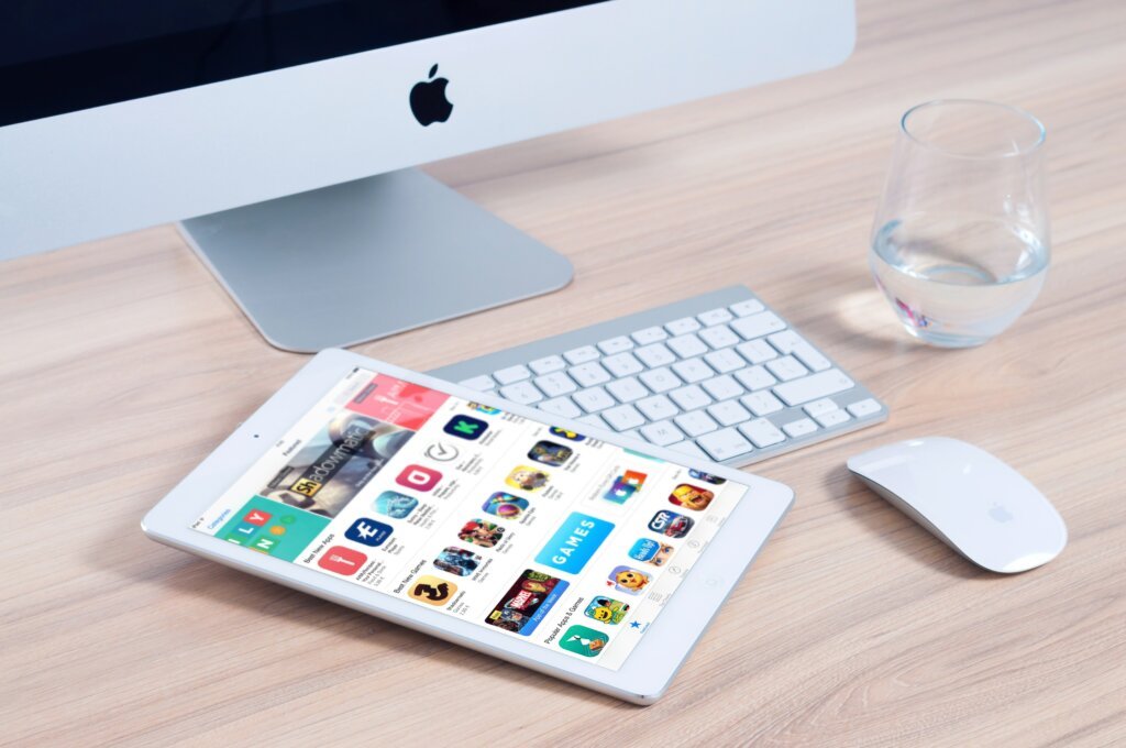 Third party app stores can be malicious if you're not careful.